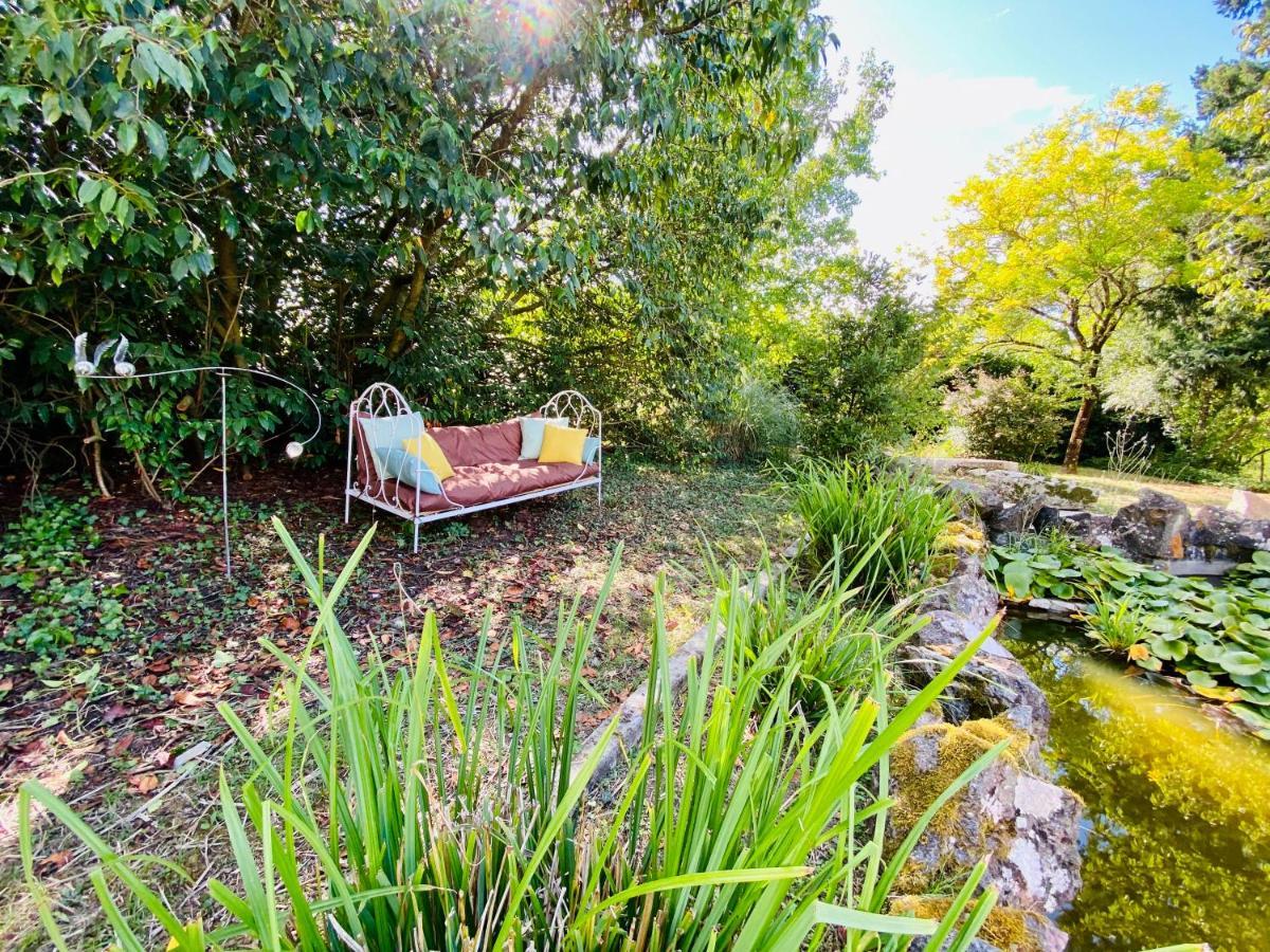 Le Pavillon, Grand Manoir Du Xviie Avec Piscine, Bain Nordique Et Acces Prive A La Charente